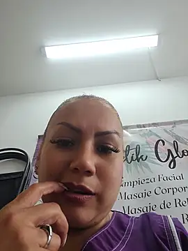 -Zoe-1's Live XXX Chat