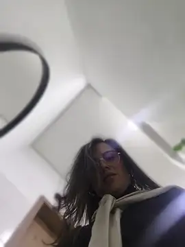 צ'אט XXX בשידור חי של Luna_Rose1