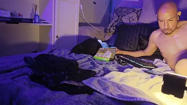 nakedtony81's Live XXX Chat
