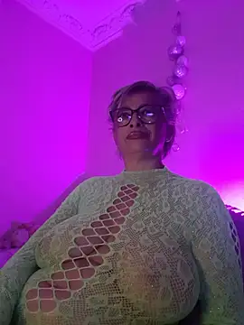 LunaBlaise Chat XXX live