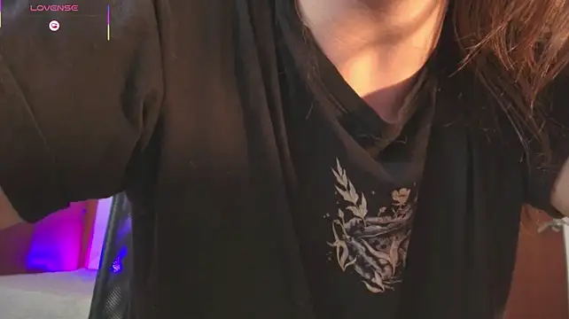 Miley_Baker: онлайн-секс-чат