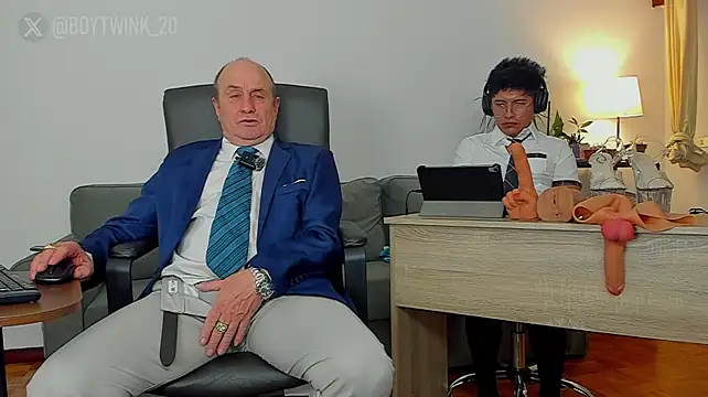 Онлайн чат XXX masterboy50