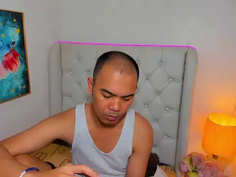 AsianZero élő XXX-chatje