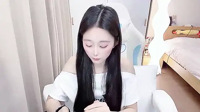 -qingqing élő XXX-chatje