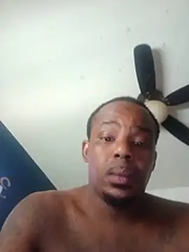 Kynghot228's Live XXX Chat