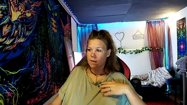 CallMeMaria live XXX chat