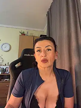 Chatroom XXX en direct de Hotangel75
