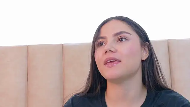 Chat +18 de alexialeman ao vivo