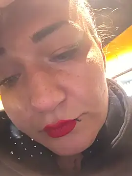 Hausverbot3's Live XXX Chat