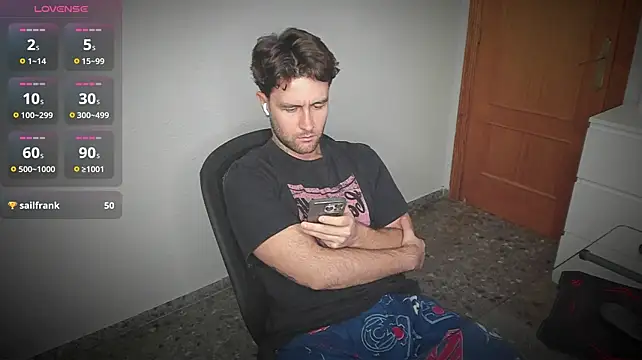 Онлайн чат XXX HonestAndrew