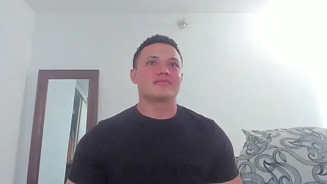 KingLevi01 Live XXX-Chat
