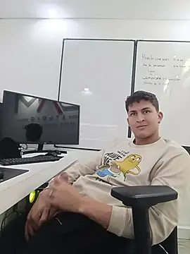 Axel_Romanovn Live XXX chat