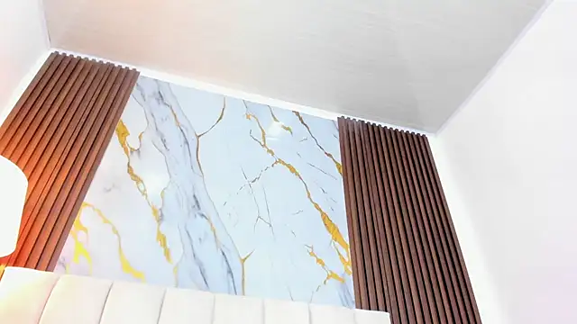 Chat +18 de Mia_Malkovaa_ ao vivo