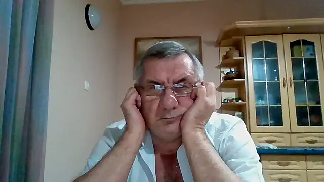 machomale3 Adlı Modelin Canlı XXX Sohbeti