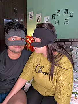Model_bhabhi_couple 即時 XXX 聊天