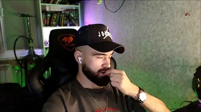 Chatroom XXX en direct de _Serious_Man