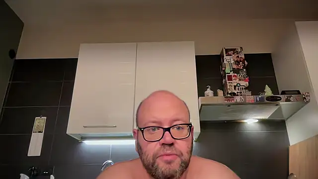 theitalianbear Live XXX-Chat