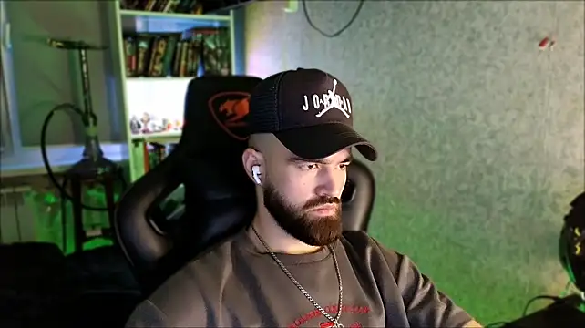 _Serious_Man Chat XXX live