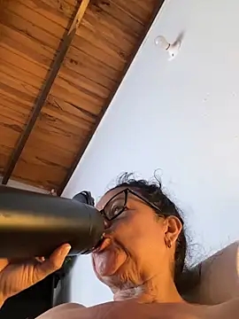 Sharongirl07's Live XXX Chat
