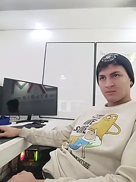 Axel_Romanov: απευθείας συνομιλία ΧΧΧ