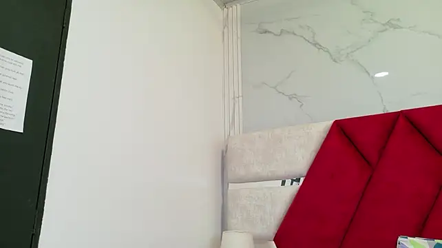 Chat XXX ao vivo de Kity_spiderr