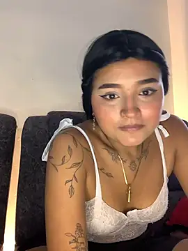 Maryalexxx Show in webcam