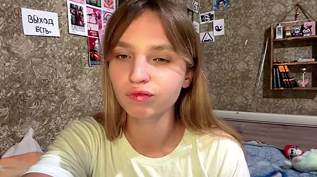 LilliaEhmen XXX чат на живо