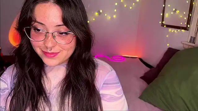 צ'אט XXX בשידור חי של Mizztikaa