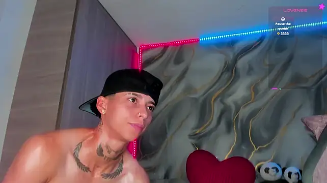 AmberAdams_ Adlı Modelin Canlı XXX Sohbeti
