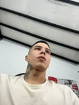 Show de Cumandres18 na webcam