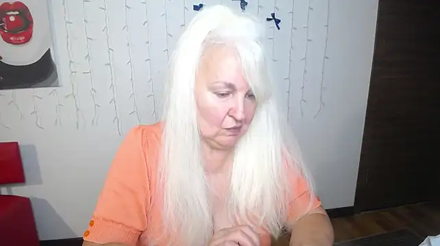 Chat +18 de BlondyLeeBest ao vivo