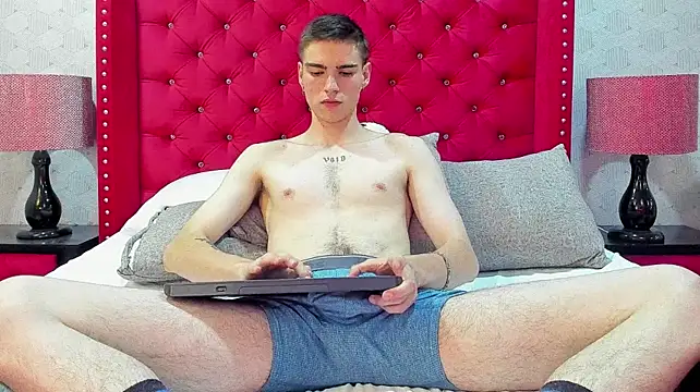 NickWild Live XXX Chat