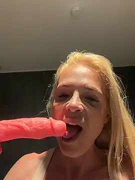 Reyna63 Live XXX-Chat