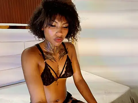 XXX chat uživo modela Morena_fireVs