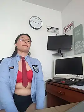 Queen_linda1 Live XXX-Chat