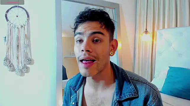 Lycan____ Chat XXX live