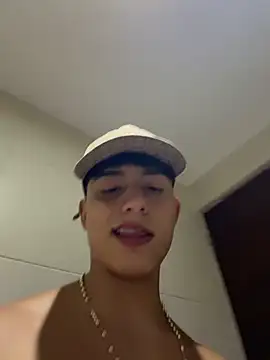 Lander_Cruz 即時 XXX 聊天