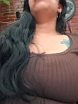 Luianna XXX чат на живо