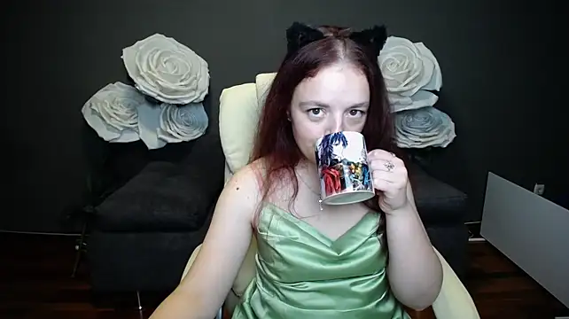 MelodiLady XXX чат на живо