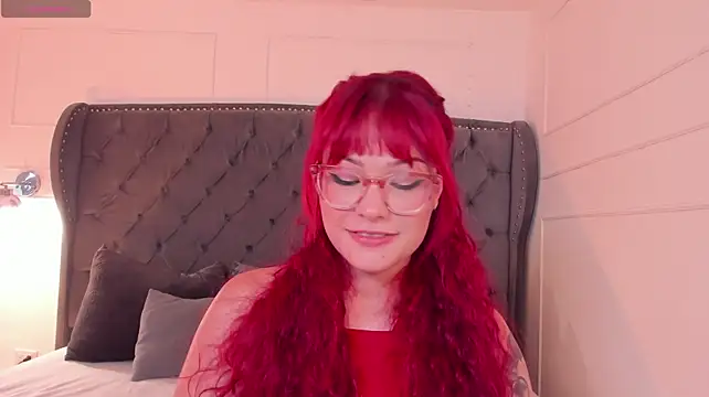 mae_lyra XXX чат на живо