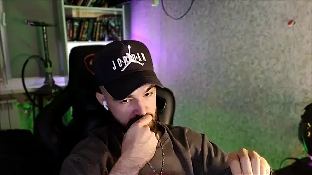 Chat +18 de _Serious_Man ao vivo