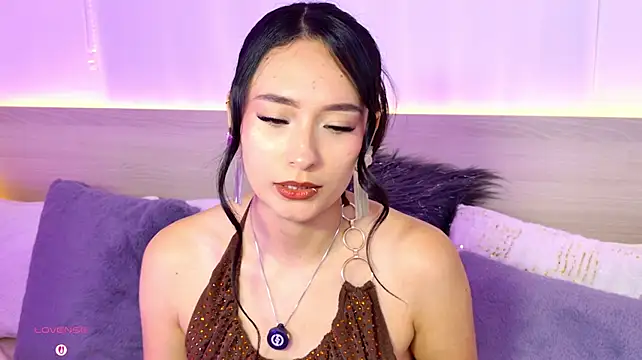 AliceeBloom Chat XXX in diretta