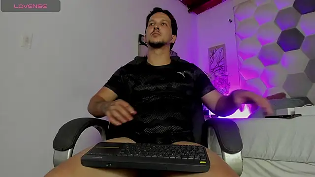 Max_Arias Webcam-Show