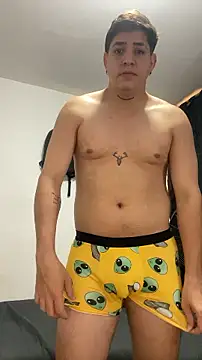 Fozil_Dvice 即時 XXX 聊天