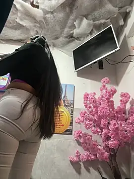 Chatroom XXX en direct de IsabellaMariet