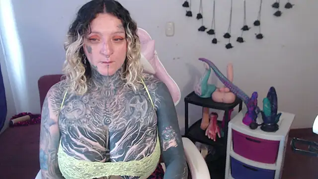 SLOPPYTITSS Live XXX-Chat