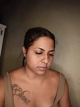Giselabrunette25 Adlı Modelin Canlı XXX Sohbeti