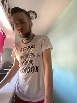צ'אט XXX בשידור חי של Alexitho25