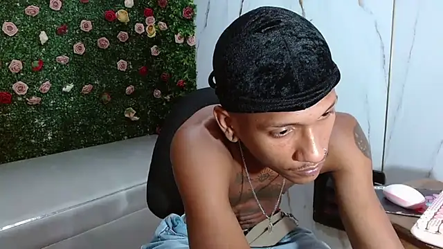 دردشة ManSant الجنسية المباشرة