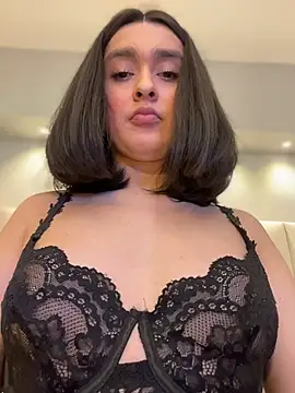 Chat +18 de MiahWindsor ao vivo